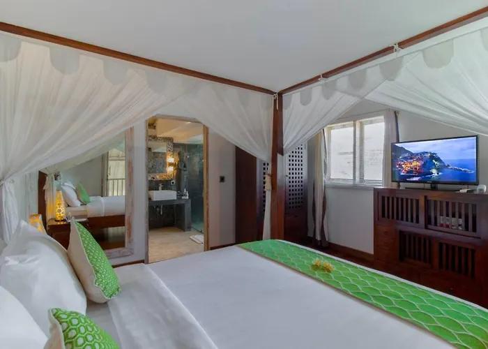 Villa Rama Sita - 100m From Eat Street, 3br
