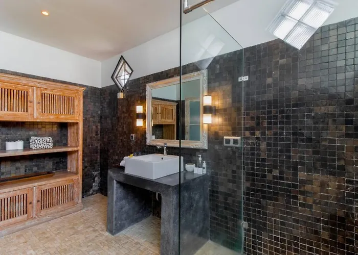 Rama Sita - 100m From Eat Street, 3br *